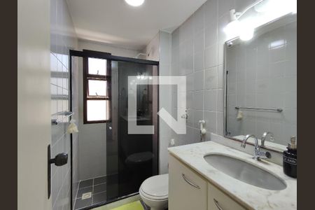 Apartamento à venda com 95m², 3 quartos e 1 vaga Apartamento à venda com 95m², 3 quartos e 1 vagaBanheiro Corredor