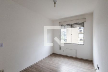 Quarto 1 de apartamento para alugar com 2 quartos, 61m² em Sarandi, Porto Alegre