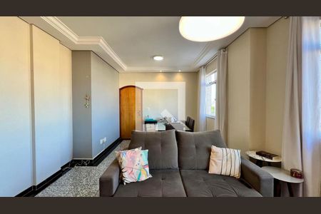 Sala de apartamento à venda com 4 quartos, 120m² em Sagrada Família, Belo Horizonte