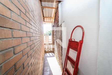 Corredor da varanda do quarto de casa à venda com 3 quartos, 94m² em Parque Pinheiros, Taboão da Serra