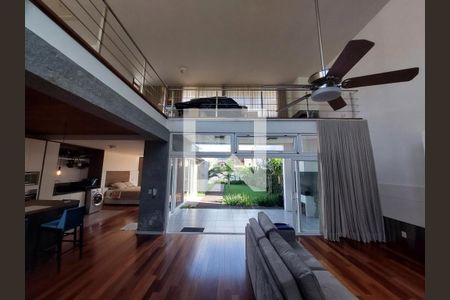 Sala de casa de condomínio à venda com 3 quartos, 260m² em Hípica, Porto Alegre