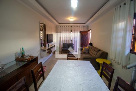 Sala de casa para alugar com 3 quartos, 110m² em Itaim Paulista, São Paulo