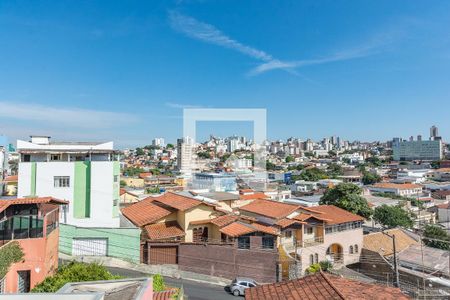 Sala de apartamento à venda com 2 quartos, 50m² em Carlos Prates, Belo Horizonte