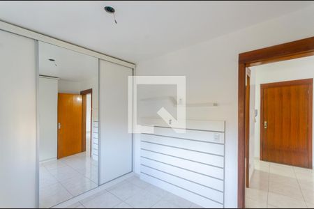 Quarto 1 de apartamento à venda com 2 quartos, 49m² em Teresópolis, Porto Alegre