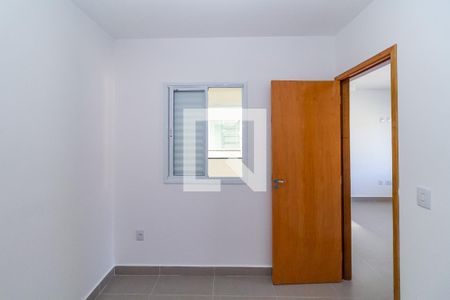 Quarto 2 de apartamento para alugar com 2 quartos, 37m² em Vila Ivone, São Paulo