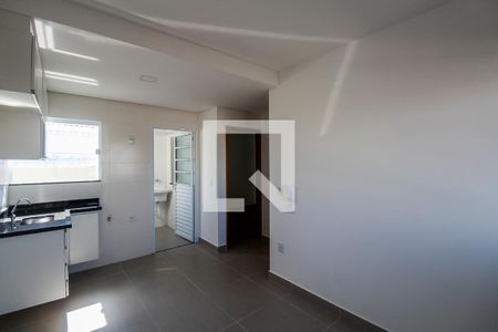 Sala /Cozinha de apartamento para alugar com 2 quartos, 37m² em Vila Ivone, São Paulo