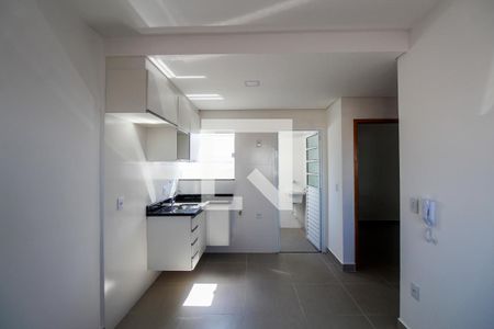 Apartamento para alugar com 37m², 2 quartos e 1 vagaSala /Cozinha