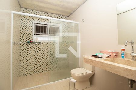 Banheiro da Suíte de casa à venda com 3 quartos, 220m² em Vila Humaitá, Santo André