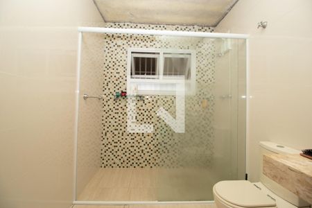 Banheiro da Suíte de casa à venda com 3 quartos, 220m² em Vila Humaitá, Santo André