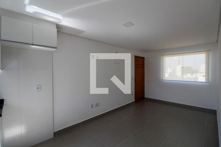 Sala/Cozinha de apartamento para alugar com 2 quartos, 47m² em Vila Ivone, São Paulo
