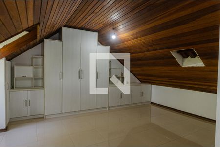 Sala Estar Intimo de casa de condomínio para alugar com 3 quartos, 200m² em Espírito Santo, Porto Alegre