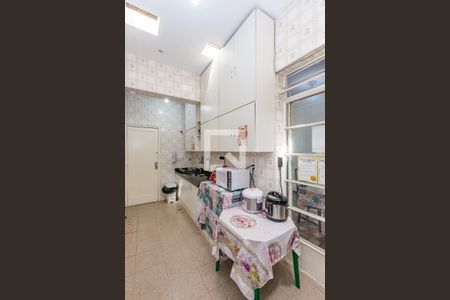 Apartamento para alugar com 120m², 4 quartos e sem vaga Apartamento para alugar com 120m², 4 quartos e sem vagaCozinha