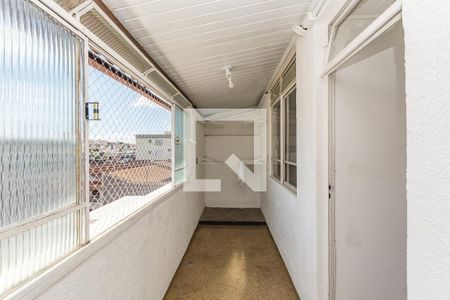 Apartamento para alugar com 120m², 4 quartos e sem vaga Apartamento para alugar com 120m², 4 quartos e sem vagaVaranda