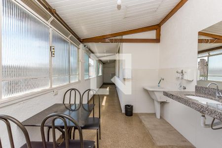 Apartamento para alugar com 120m², 4 quartos e sem vaga Apartamento para alugar com 120m², 4 quartos e sem vagaVaranda