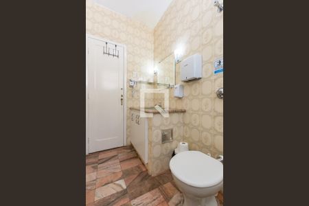 Apartamento para alugar com 120m², 4 quartos e sem vaga Apartamento para alugar com 120m², 4 quartos e sem vagaBanheiro Social