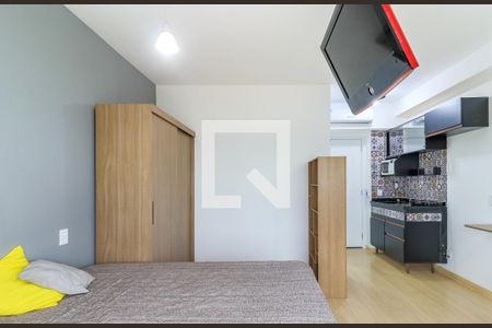 Sala/Quarto de kitnet/studio para alugar com 1 quarto, 27m² em Santo Amaro, São Paulo