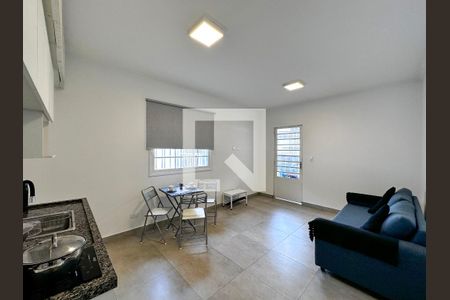 Sala/Cozinha de casa para alugar com 1 quarto, 60m² em Jardim Aeroporto, São Paulo