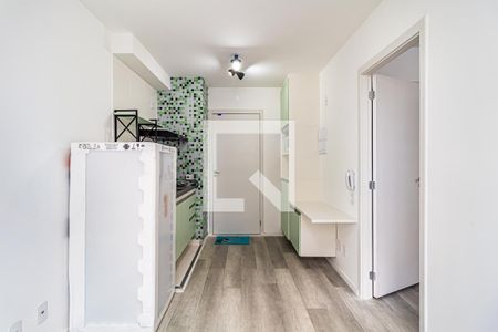 Cozinha de apartamento para alugar com 1 quarto, 24m² em Butantã, São Paulo