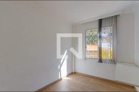 Quarto 2 de apartamento para alugar com 2 quartos, 45m² em Santa Monica, Belo Horizonte