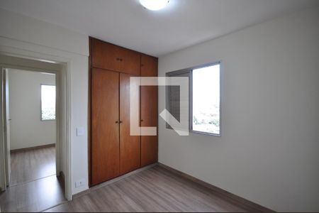 Quarto 2 de apartamento para alugar com 2 quartos, 67m² em Parque Novo Mundo, São Paulo