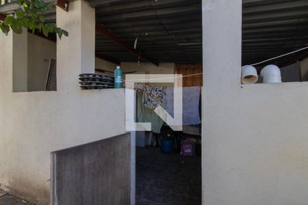 Casa à venda com 242m², 5 quartos e 4 vagas Casa à venda com 242m², 5 quartos e 4 vagasÁrea de Serviço