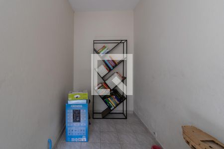 Casa à venda com 242m², 5 quartos e 4 vagas Casa à venda com 242m², 5 quartos e 4 vagasEscritorio