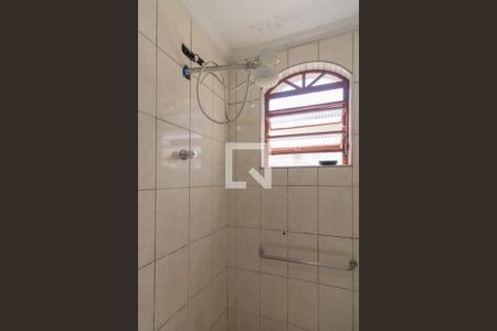 Casa à venda com 242m², 5 quartos e 4 vagas Casa à venda com 242m², 5 quartos e 4 vagasBanheiro 2
