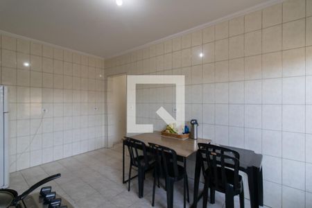 Casa à venda com 242m², 5 quartos e 4 vagas Casa à venda com 242m², 5 quartos e 4 vagasCozinha