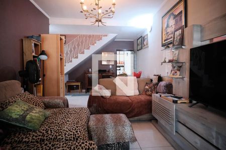 Sala de casa para alugar com 4 quartos, 180m² em Vila Paranagua, São Paulo