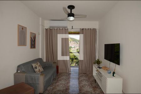 Sala de apartamento à venda com 3 quartos, 120m² em Vila Kosmos, Rio de Janeiro