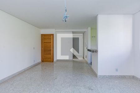 Casa à venda com 250m², 4 quartos e 4 vagasSala