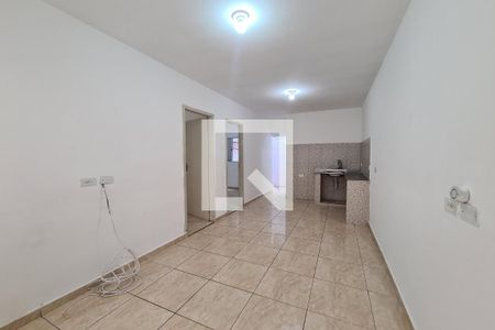 Sala e Cozinha de casa de condomínio para alugar com 2 quartos, 43m² em Vila Paulo Silas, São Paulo