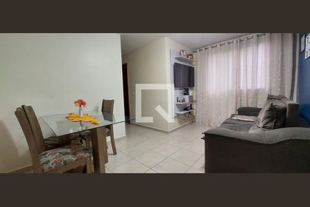 Sala de apartamento à venda com 2 quartos, 48m² em Parque Sao Vicente, Santo André