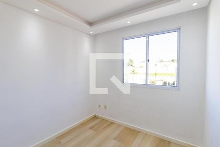 Quarto 2 de apartamento para alugar com 2 quartos, 39m² em Santo Antônio, São José dos Pinhais