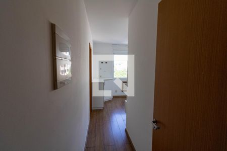 Corredor  de apartamento à venda com 2 quartos, 72m² em Menino Deus, Porto Alegre
