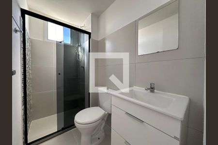 Banheiro de kitnet/studio para alugar com 1 quarto, 36m² em Cambuci, São Paulo