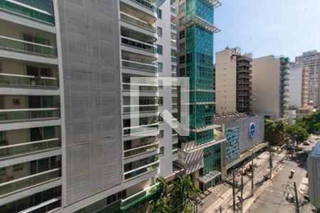 Vista  de apartamento à venda com 1 quarto, 50m² em Icaraí, Niterói