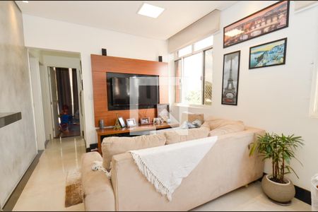 Sala de estar de apartamento à venda com 3 quartos, 70m² em Serra, Belo Horizonte