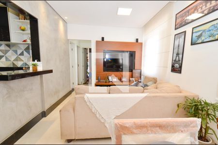 Sala de estar de apartamento à venda com 3 quartos, 70m² em Serra, Belo Horizonte