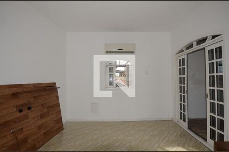 Sala  de apartamento para alugar com 2 quartos, 95m² em Osvaldo Cruz, Rio de Janeiro