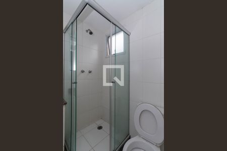 Banheiro da suíte de apartamento à venda com 2 quartos, 59m² em Jardim Flor da Montanha, Guarulhos
