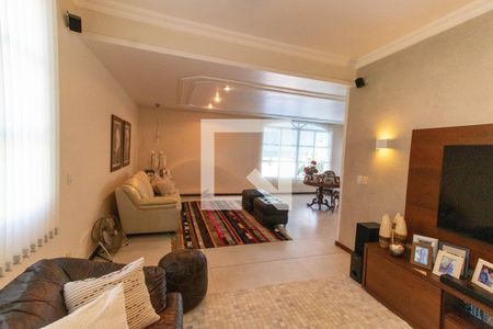 Sala de casa de condomínio à venda com 6 quartos, 440m² em Badu, Niterói
