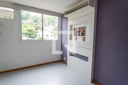 Quarto 2 de apartamento para alugar com 2 quartos, 58m² em Charitas, Niterói