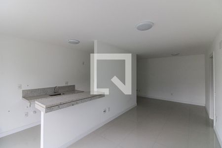 Sala de apartamento para alugar com 2 quartos, 79m² em Barra da Tijuca, Rio de Janeiro