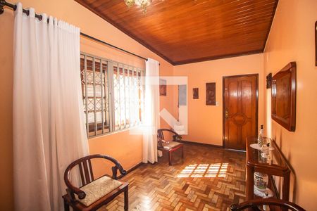 Sala de casa à venda com 3 quartos, 77m² em Medianeira, Porto Alegre