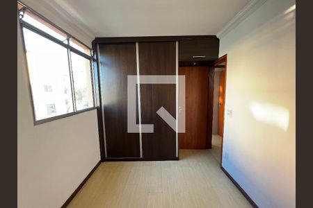 Quarto 2 de apartamento para alugar com 2 quartos, 45m² em Chacaras Reunidas Santa Terezinha, Contagem