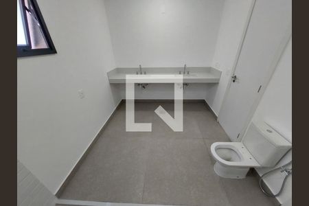 Casa à venda com 515m², 4 quartos e 4 vagas Casa à venda com 515m², 4 quartos e 4 vagasBanheiro da Suíte