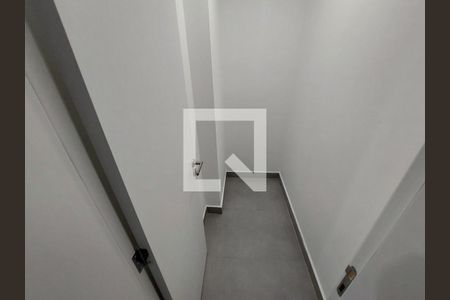 Casa à venda com 515m², 4 quartos e 4 vagas Casa à venda com 515m², 4 quartos e 4 vagasDispensa/Cozinha