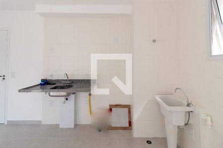 Sala, cozinha e Área de serviço conjugados de apartamento para alugar com 1 quarto, 34m² em Santo Amaro, São Paulo