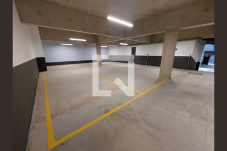 Casa à venda com 707m², 5 quartos e 6 vagas Casa à venda com 707m², 5 quartos e 6 vagasGaragem